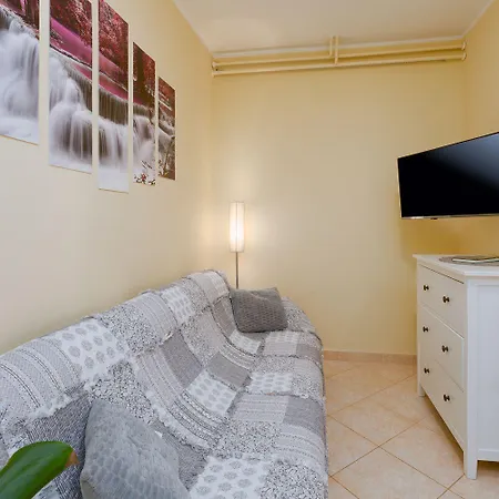 Lauschiges Nur 400 Meter Zum Mit Parkplatz, Waschmaschine, Garten *