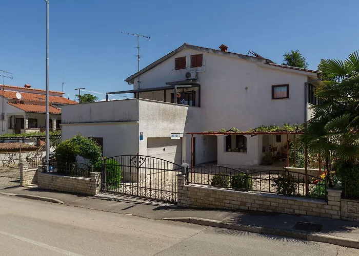 Lauschiges Nur 400 Meter Zum Mit Parkplatz, Waschmaschine, Garten Apartmán