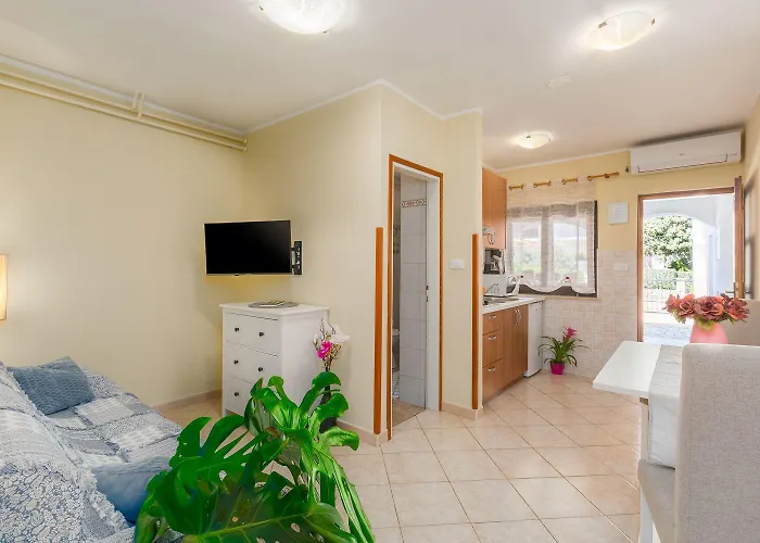 Lauschiges Nur 400 Meter Zum Mit Parkplatz, Waschmaschine, Garten