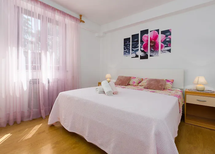 Apartman Lauschiges Nur 400 Meter Zum Mit Parkplatz, Waschmaschine, Garten Poreč